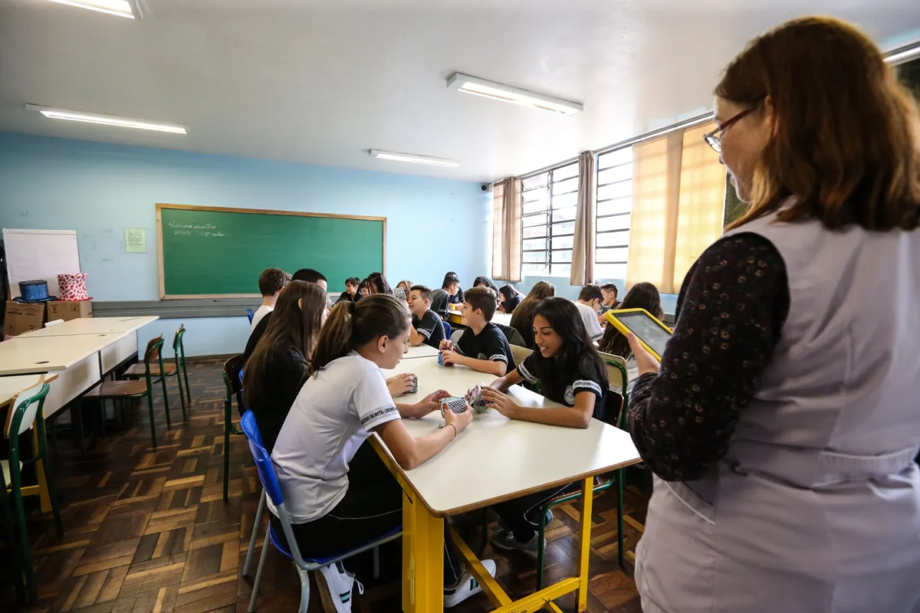 65% dos Paranaenses se Opõem à Greve dos Professores