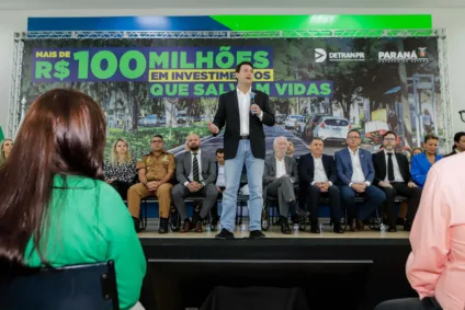 O governador Carlos Massa Ratinho Jr. anuncia investimentos de mais de R$ 100 milhões para o Detran
