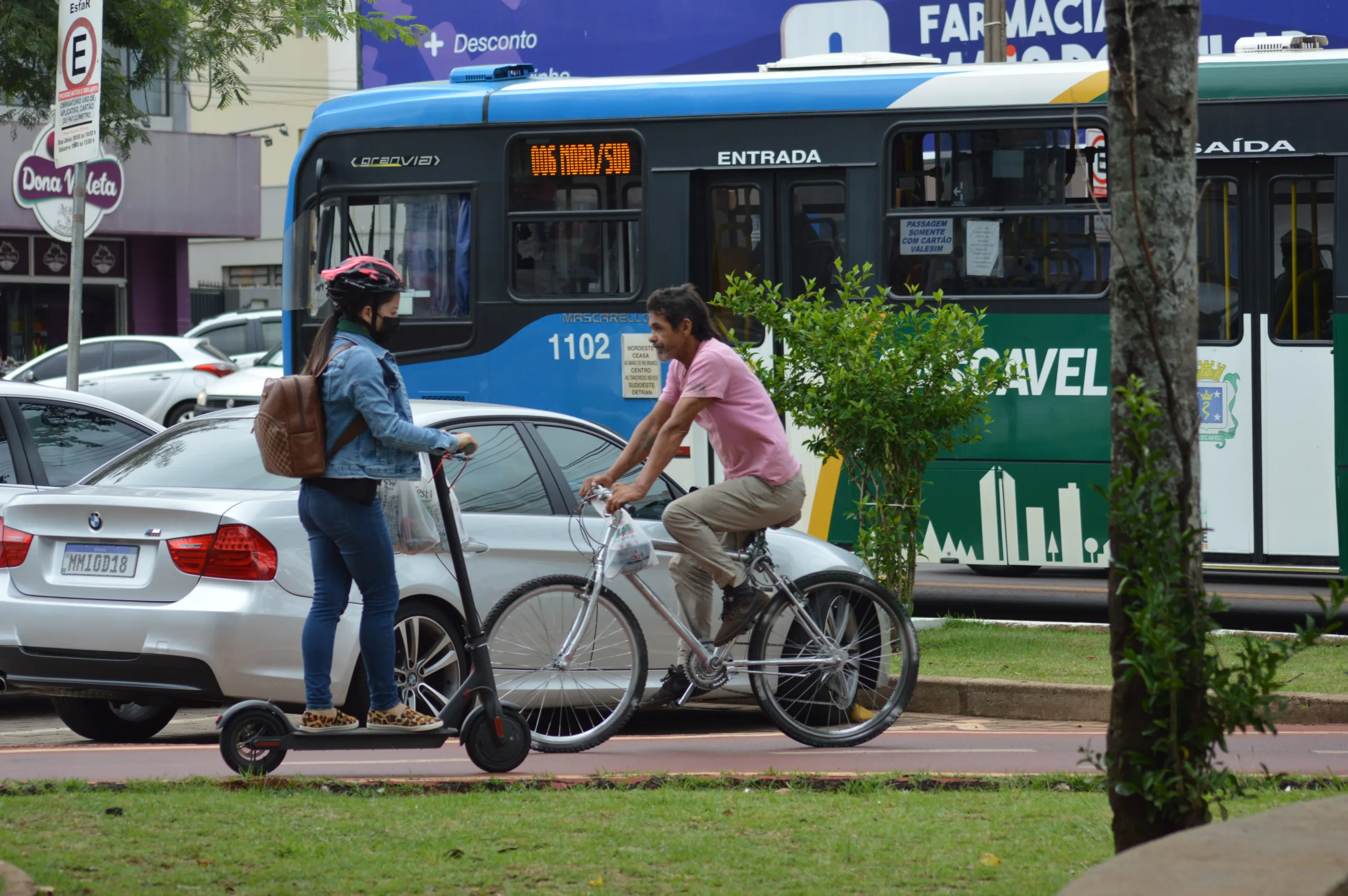 ciclovia patinete ciclista