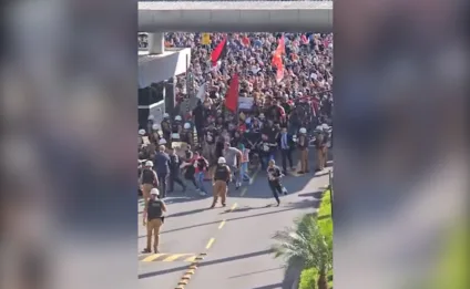 Vídeos mostram manifestantes invadindo a Assembleia Legislativa