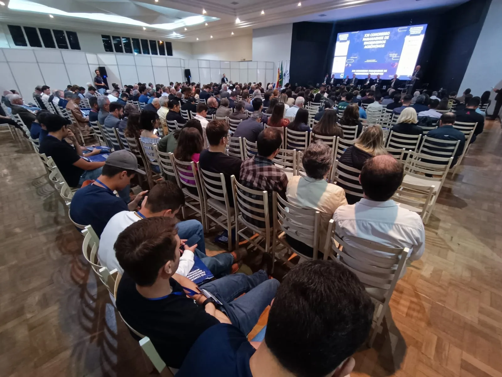 Congresso Paranaense de Engenheiros Agrônomos ocorreu em Maringá