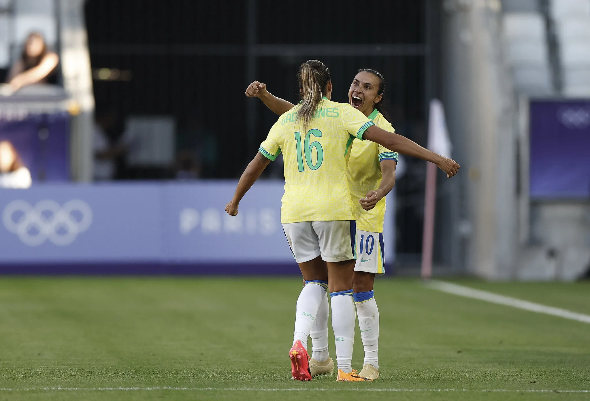 A seleção feminina de futebol iniciou sua trajetória nos Jogos Olímpicos Paris 2024 com vitória e uma atuação considerada “satisfatória”. Foto: CBF