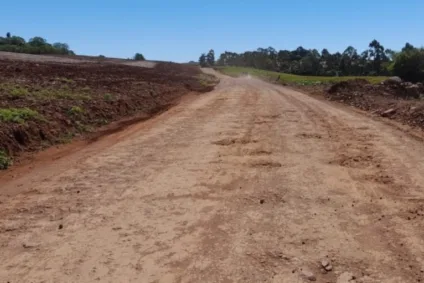 o resultado final da licitação para contratar a conservação e pavimentação poliédrica da PR-471 em Guaraniaçu - Foto: DER
