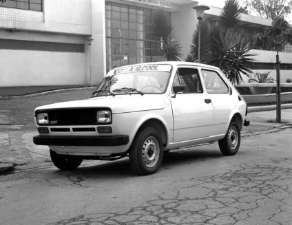 O Fiat 147 foi o primeiro modelo fabricado no Polo Automotivo de Betim e, também, o primeiro automóvel a etanol produzido em série no mundo