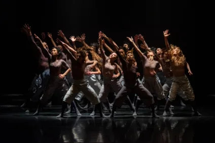 As apresentações serão realizadas no Teatro Municipal Sefrin Filho, em Cascavel, nos dias 28 e 29 de agosto às 20h30