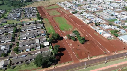 Localizado na Av Piquiri, no Interlagos, a 15 minutos do centro da cidade (7km), o loteamento vai contar com lotes comerciais e residenciais