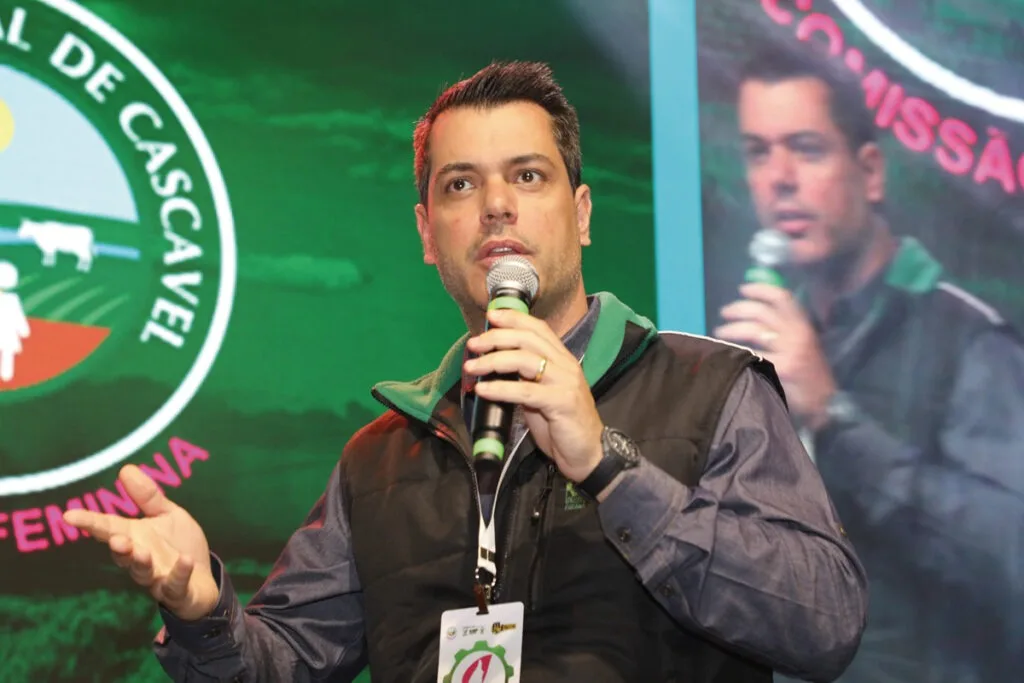 Ágide Eduardo Meneguette, presidente interino do Sistema Faep