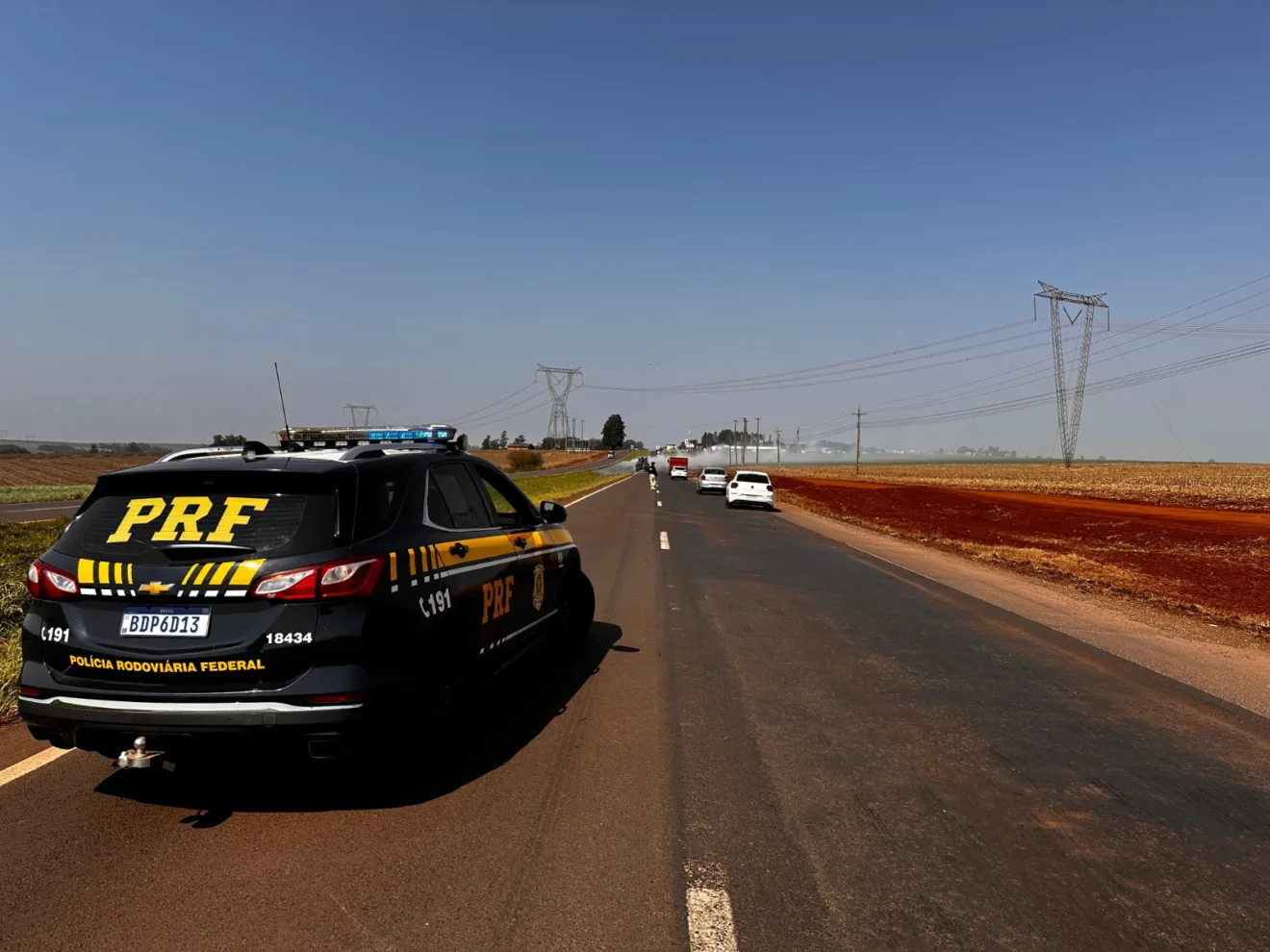 O descarte de resíduos em rodovias é considerado uma infração média  - Foto: Polícia Rodoviária Federal
