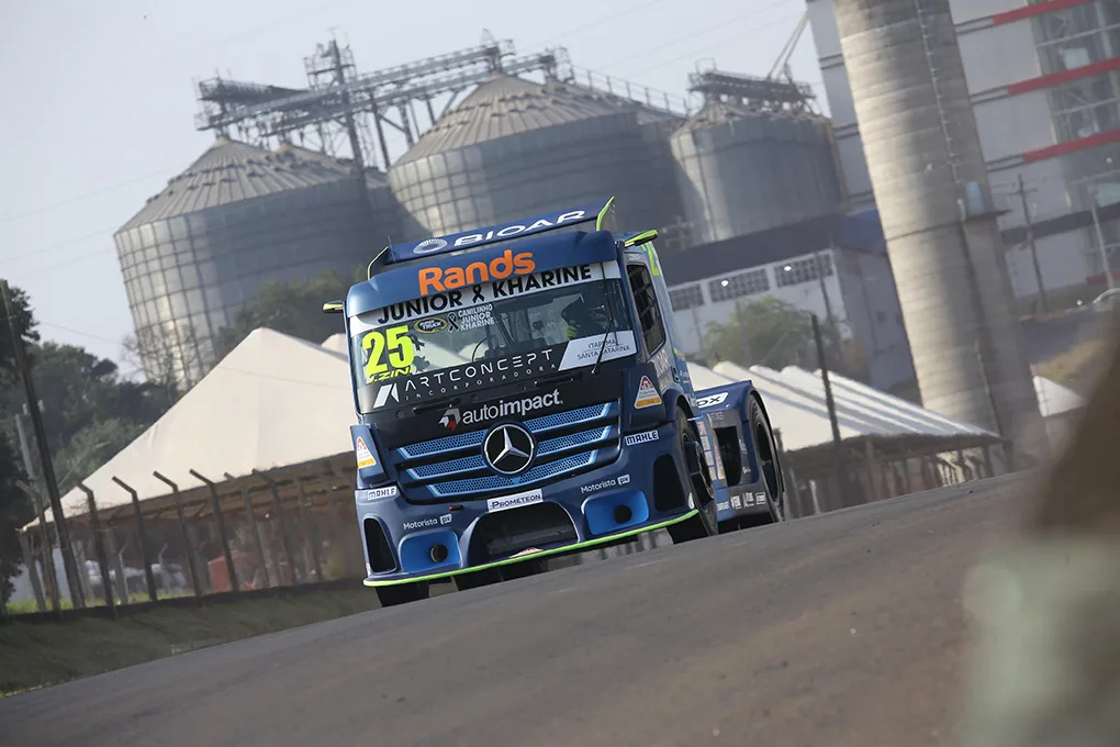 O cascavelense Jaidson Zini foi o quarto mais rápido da Copa Truck na sexta-feira
Crédito: Vanderlei Soares
