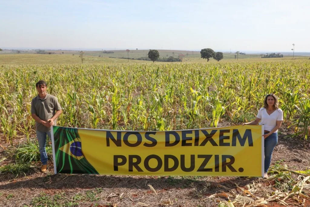 Jean Ferreira e sua irmã, Adelisa Ferreira, proprietários da Fazenda Brilhante, invadida por indígenas desde o dia 7 de julho. Foto: FAEP/Divulgação