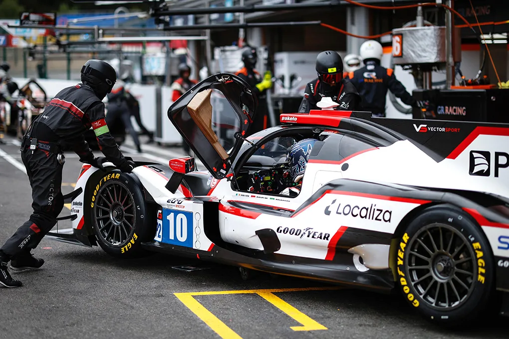 Um pneu dechapado permitiu a conquista da 8ª colocada na LMP2, a principal divisão do European Le Mans Series. Foto: Divulgação