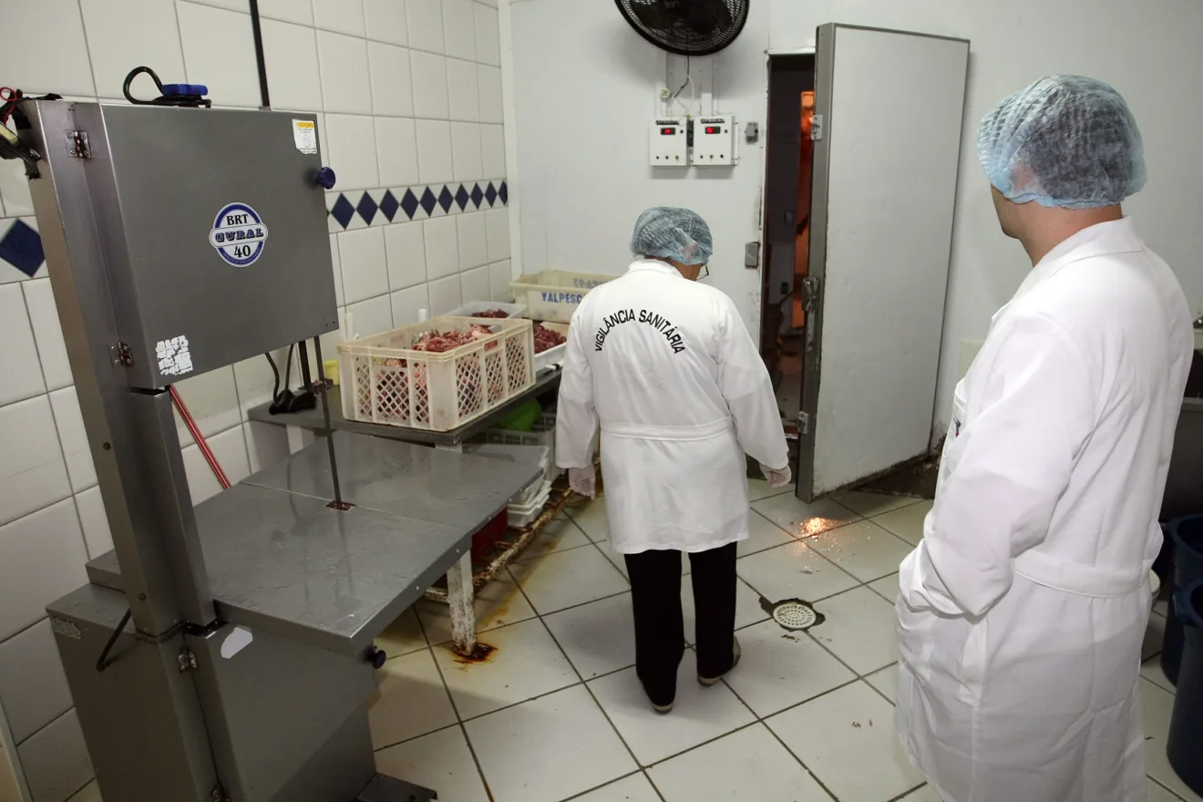Engloba um conjunto de ações que visam eliminar, diminuir ou prevenir riscos à saúde das pessoas, da mesma forma que intervém em problemas do meio ambiente - Foto Jonas Oliveira/AEN