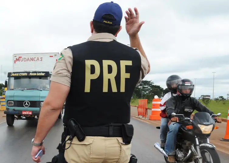 A PRF não poderá dificultar a circulação dos eleitores nos dias 6 e 27 de outubro, datas do primeiro e segundo turnos. Foto: Agência Brasil