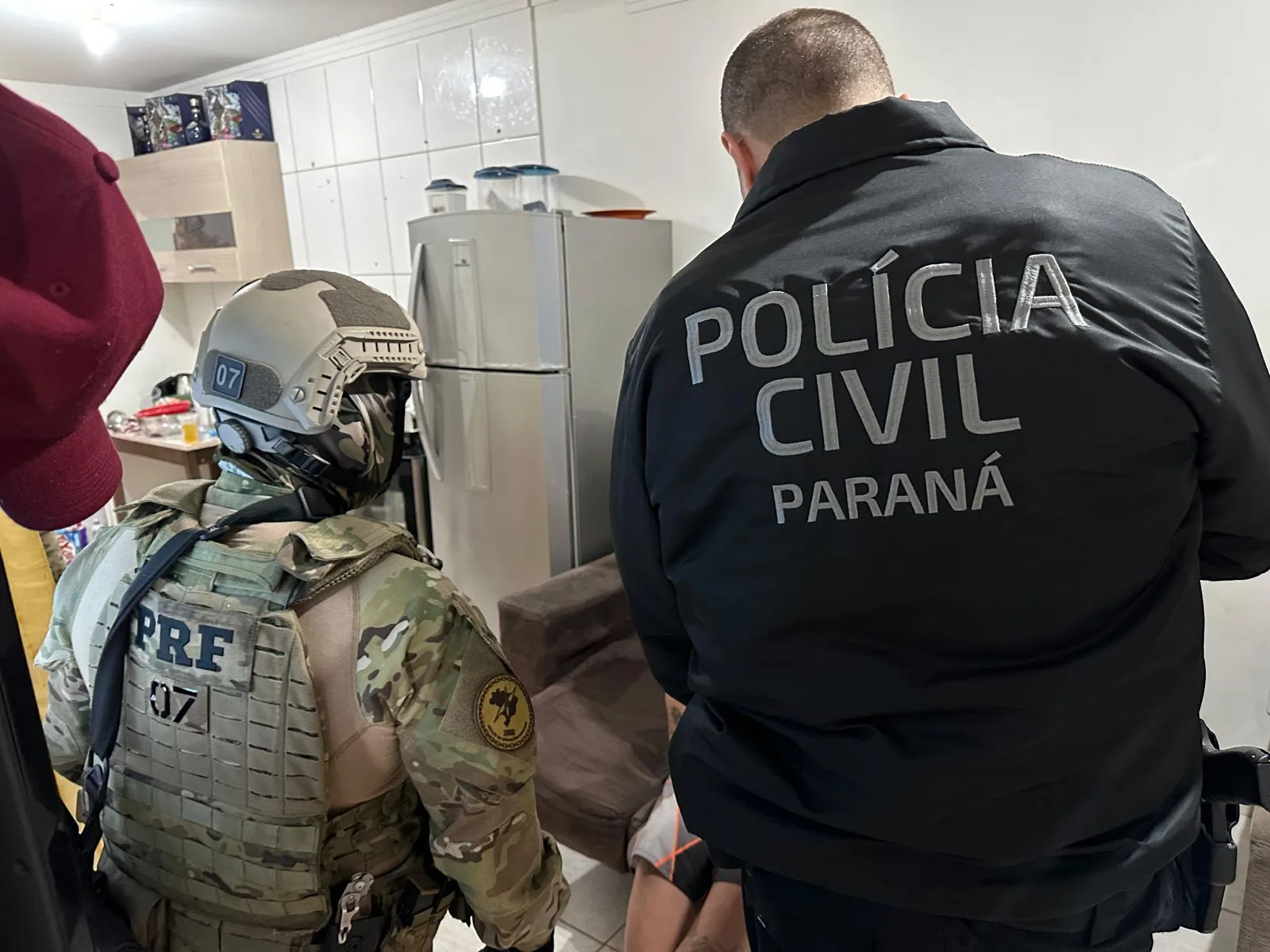 Ação conjunta da PRF, Polícia Civil e Militar no Paraná resulta na prisão de suspeitos de assaltos a compristas na BR-369 - Foto: PRF