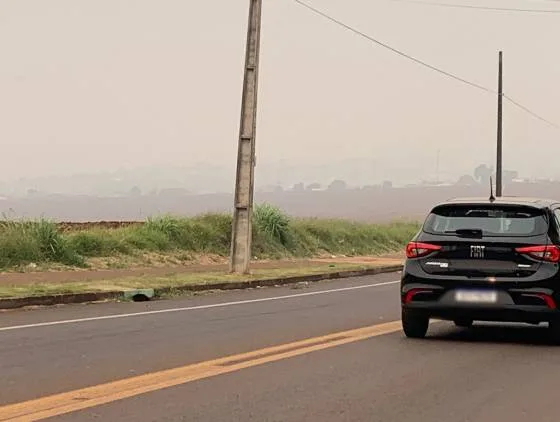 Cascavel amanhece encoberta por densa fumaça de queimadas. População preocupada com a visibilidade reduzida e a poluição do ar -  Foto: SOT