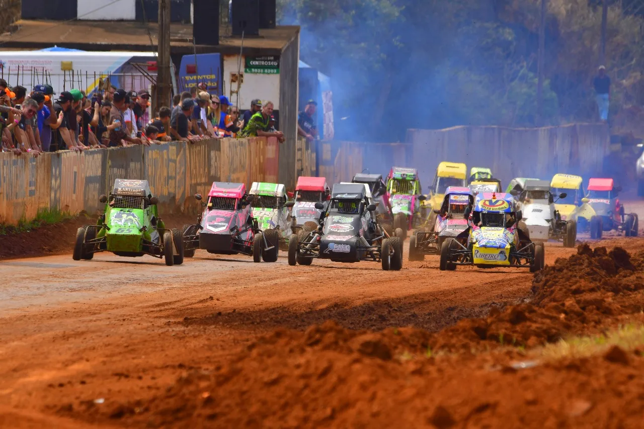 O Paranaense de Kartcross desponta como um dos campeonatos regionais mais fortes do Brasil - Victor Lara/Divulgação