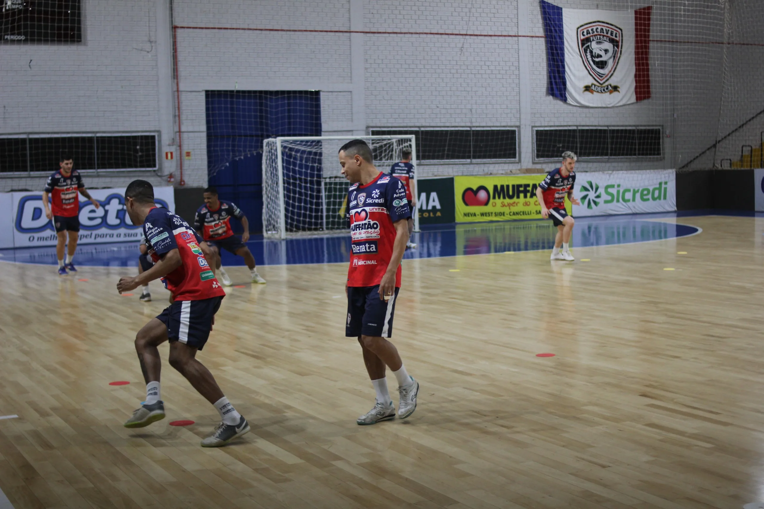 Cascavel Futsal x Pato: um duelo imperdível! Saiba mais sobre essa partida decisiva que pode definir as primeiras posições da tabela do Campeonato Paranaense - Foto: Assessoria Cascavel Futsal 