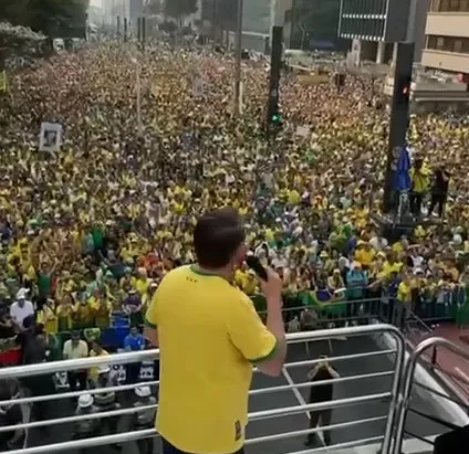 Brasília “vazia” com Lula e Moraes; em São Paulo, multidão apoia ato de Bolsonaro