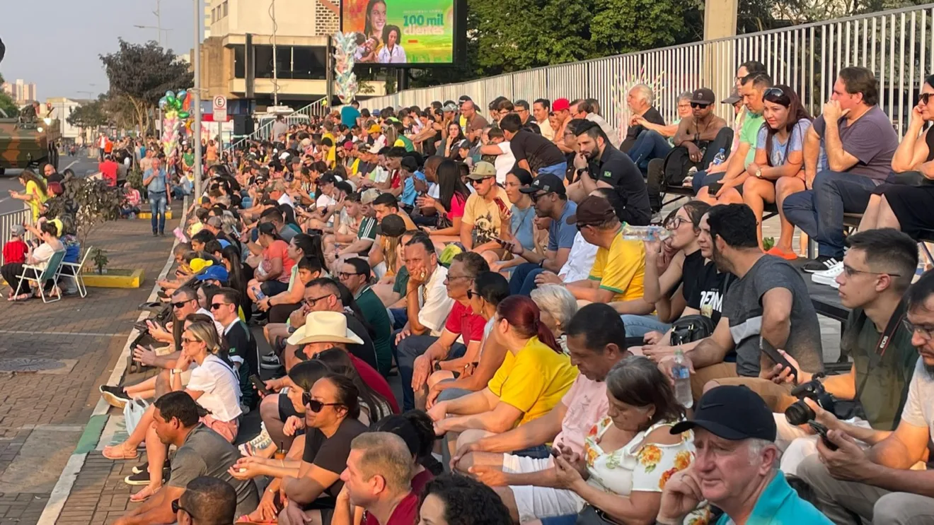 45 mil pessoas marcaram desfile de 7 de Setembro em Cascavel