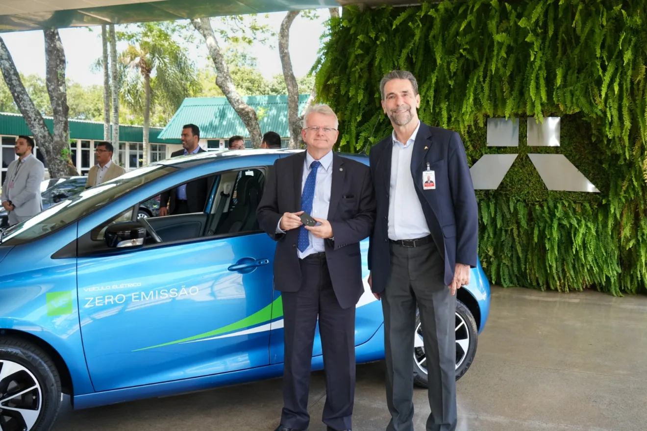 Presidente do TRE-PR, Sigurd Roberto Bengtsson e diretor-geral da Itaipu, Enio Verri. Foto: Itaipu Presidente do TRE-PR, Sigurd Roberto Bengtsson e diretor-geral da Itaipu, Enio Verri. Foto: Itaipu