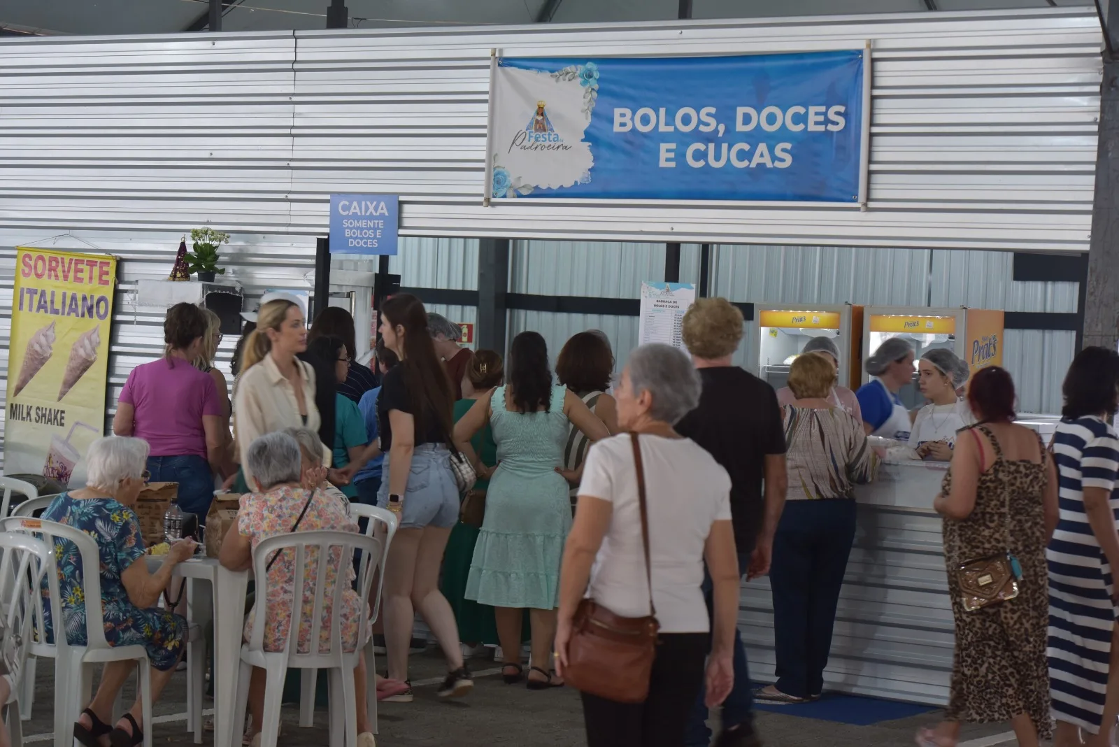 Domingo de Festa da Padroeira movimenta a Praça da Catedral