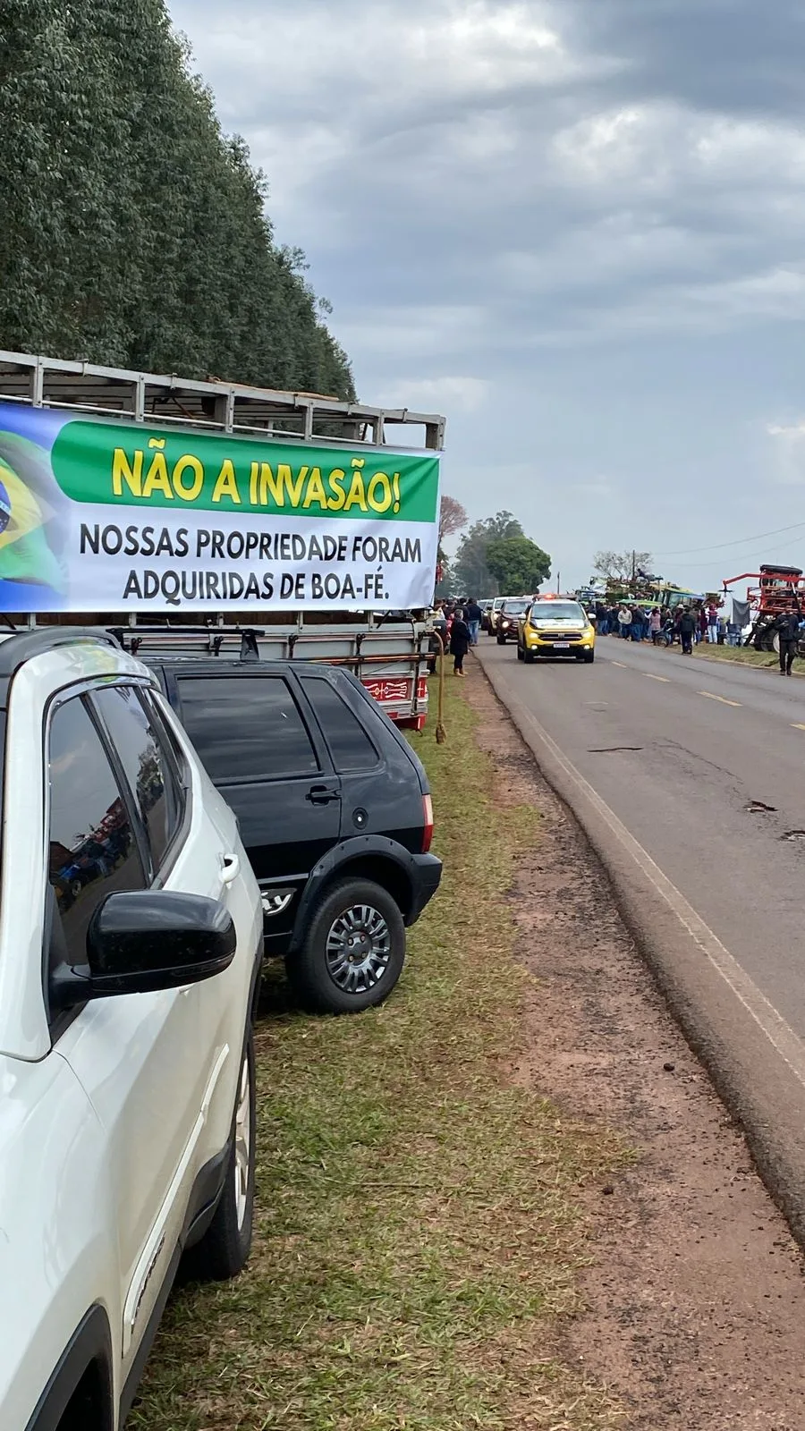 Manifestação pacífica em Guaíra neste sábado em resposta às recentes agressões no plantio em propriedade rural - Foto: Reprodução/Redes Sociais