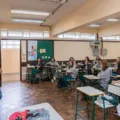 Saiba mais sobre a nova instrução normativa da Seed que estabelece critérios para o uso de celulares e equipamentos eletrônicos em salas de aula no Paraná - Foto: Secom