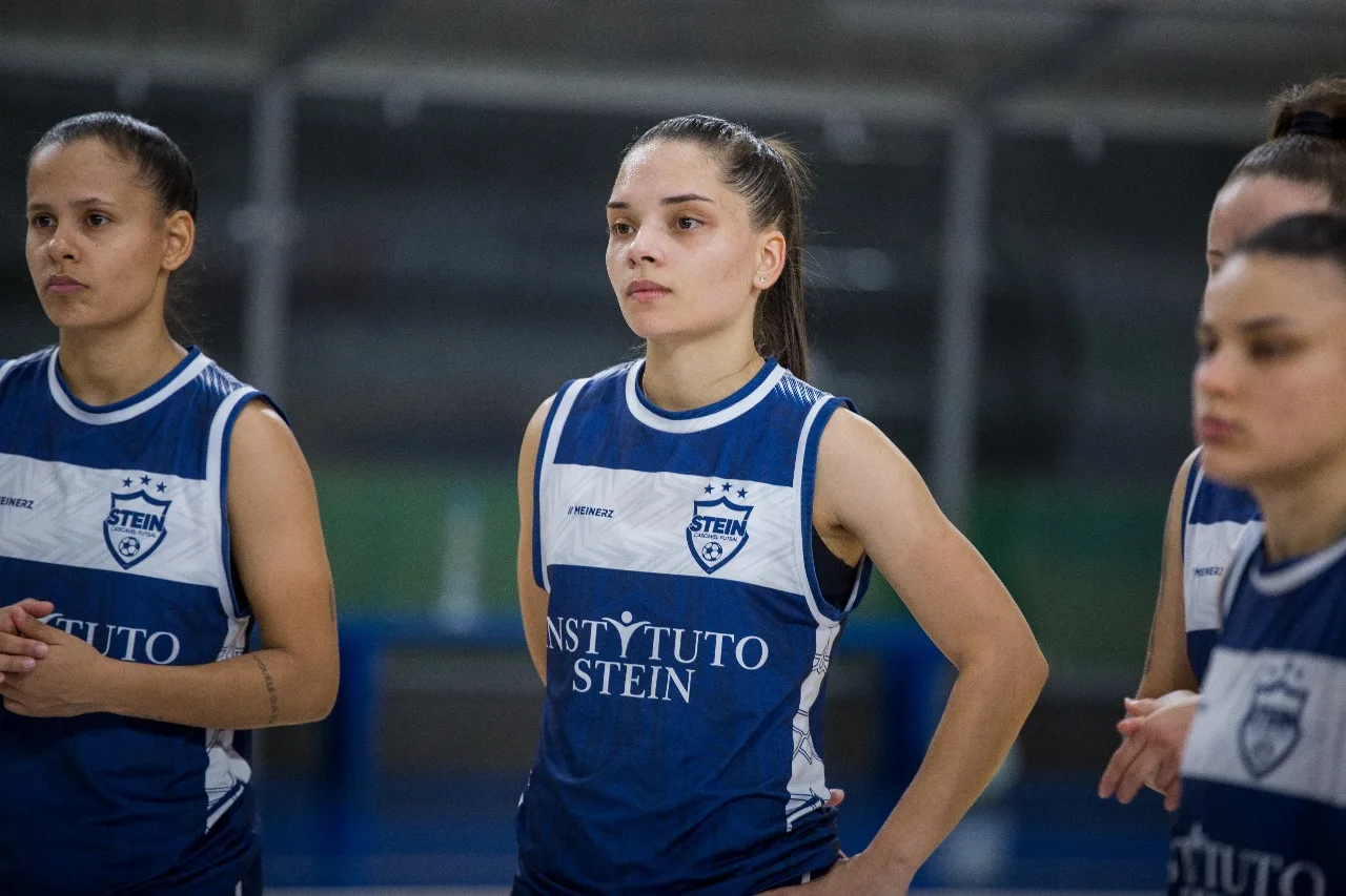 Stein enfrenta a Coopagril em busca da liderança na Série Ouro. Acompanhe o jogo decisivo às 19h00 no Ginásio Ney Braga - Foto: Assessoria Stein Futsal