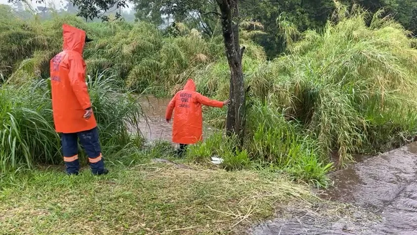 Forte chuva: Defesa Civil monitora áreas de risco em Cascavel