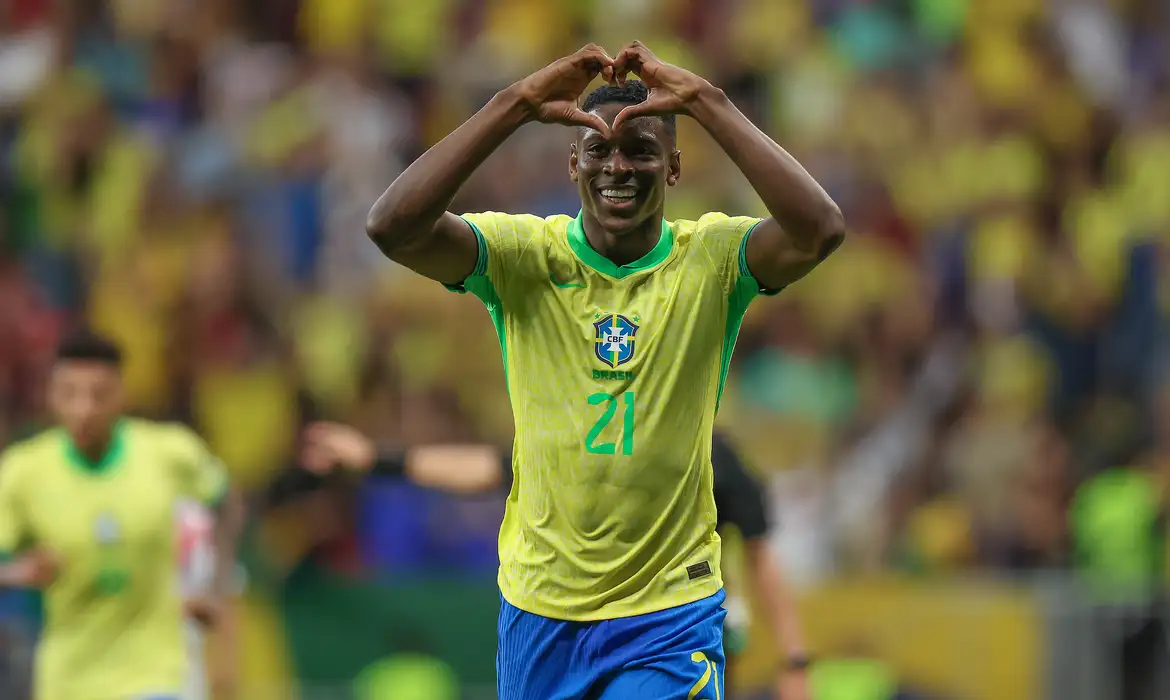 A seleção brasileira masculina de futebol se prepara para os próximos jogos das Eliminatórias da Copa do Mundo de 2026. Saiba mais! - Foto: Rafael Ribeiro/CBF