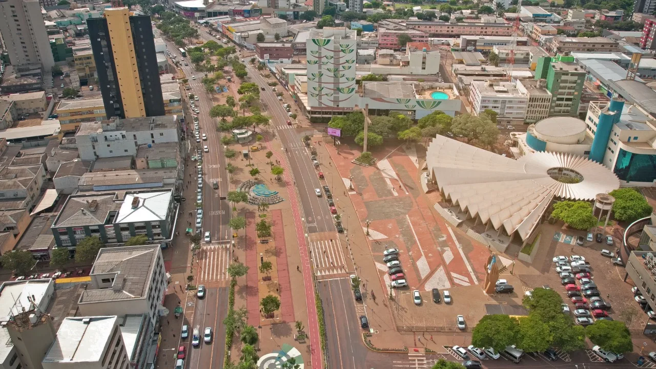 Auditoria encontrou diversas irregularidades na execução das obras financiadas pelo BID, como a revitalização da Avenida Brasil. Foto: Arquivo Secom