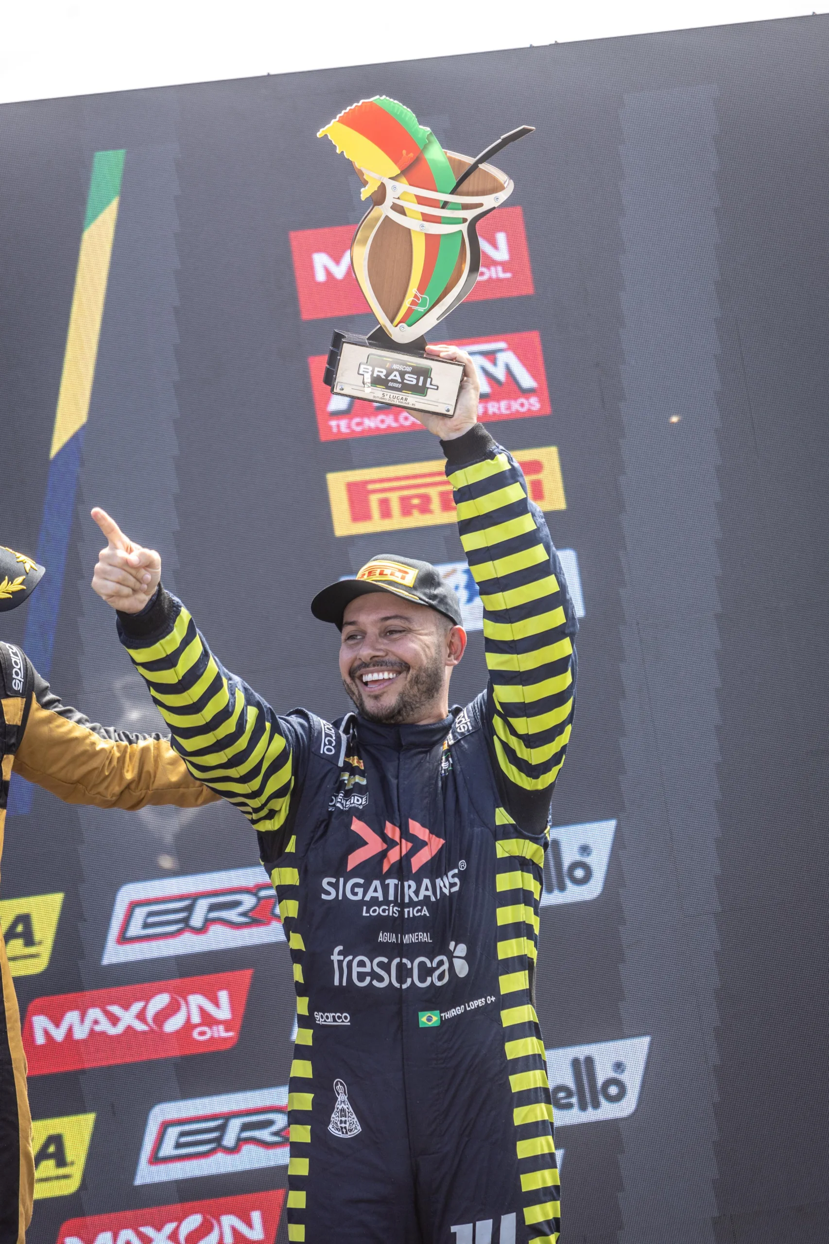 Thiago Lopes supera maratona e celebra pódios em Tarumã