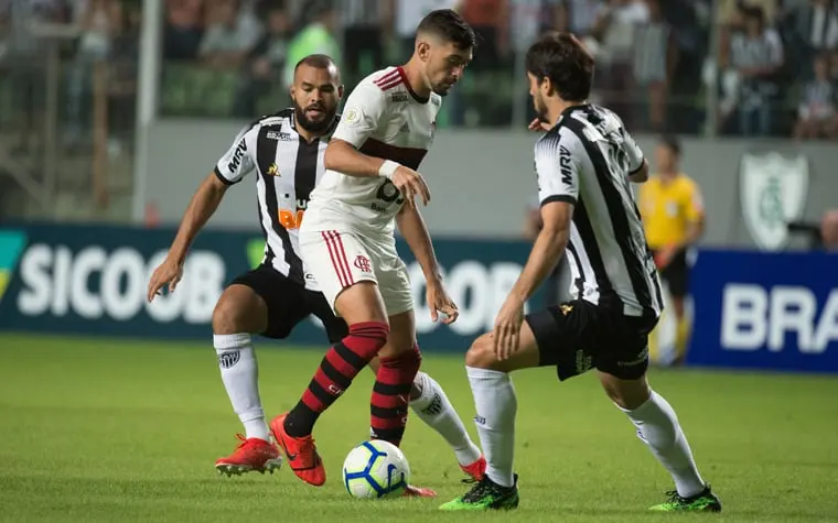 Saiba tudo sobre as finais da Copa do Brasil entre Atlético Mineiro e Flamengo. Descubra as datas, horários e locais dos jogos decisivos - Foto: Alexandre Vidal/Flamengo