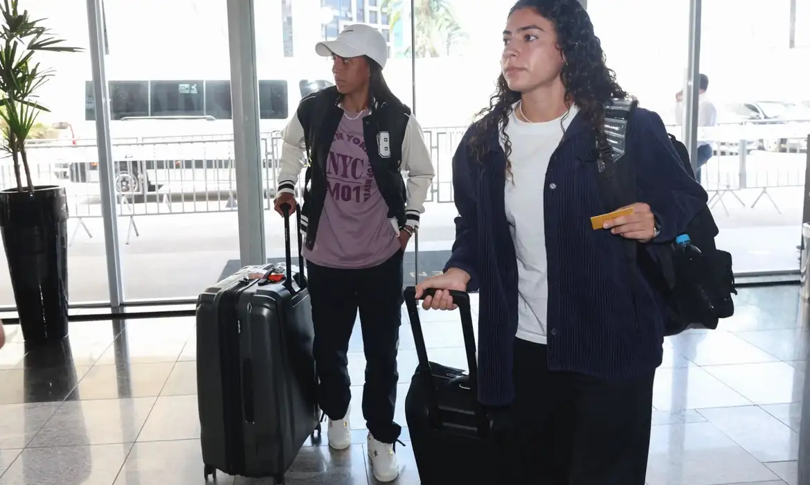 Seleção feminina de futebol pronta para os amistosos. Angelina e Adriana se juntaram à equipe para enfrentar a Colômbia em Cariacica - Foto: Lívia Villas Boas/CBF