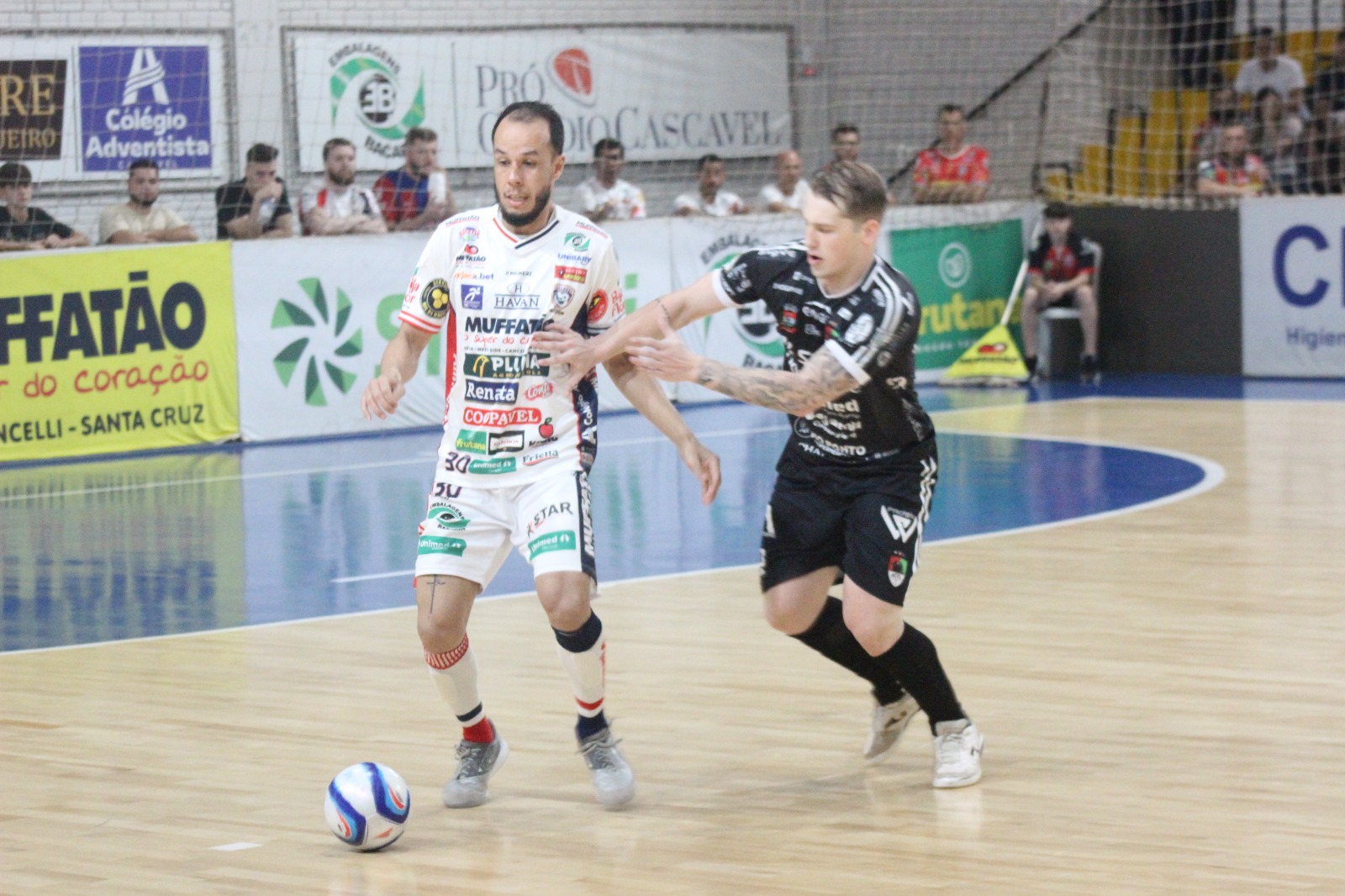 Cascavel Futsal passou pelo ACEL e duelo, agora, vale vaga na semifinal. Foto: Luciano Neves