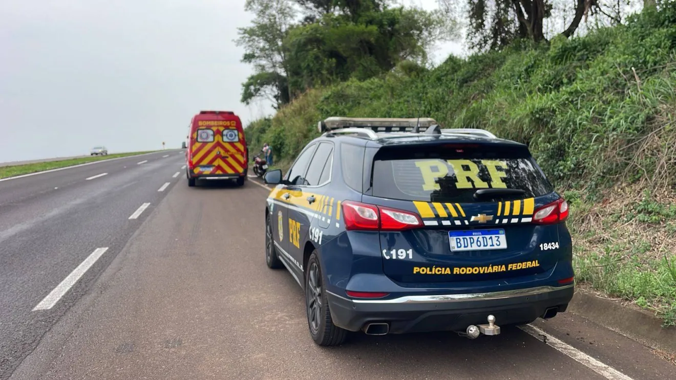 Acidente na rodovia BR-163 em Cascavel deixa dois motociclistas feridos. Saiba mais sobre o incidente e o atendimento médico prestado - Foto: Luiz Felipe Max/SOT