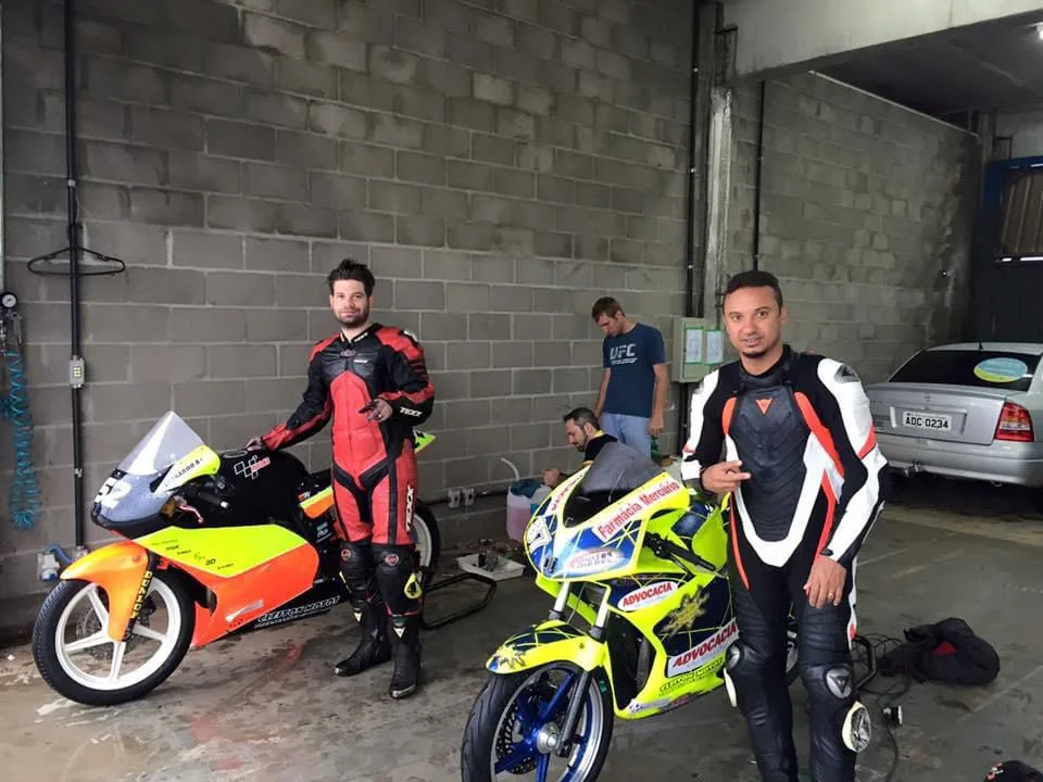 Léo Mascarello e Paulo “Soldado” Braga dividiram os boxes em muitas corridas. Foto: Divulgação