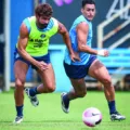 Grêmio busca vitória contra Cruzeiro para sair da zona de rebaixamento. Confira as mudanças na escalação do time - Foto: Lucas Uebel