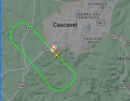 Bird strike? Avião da Azul volta ao Aeroporto de Cascavel logo após decolar