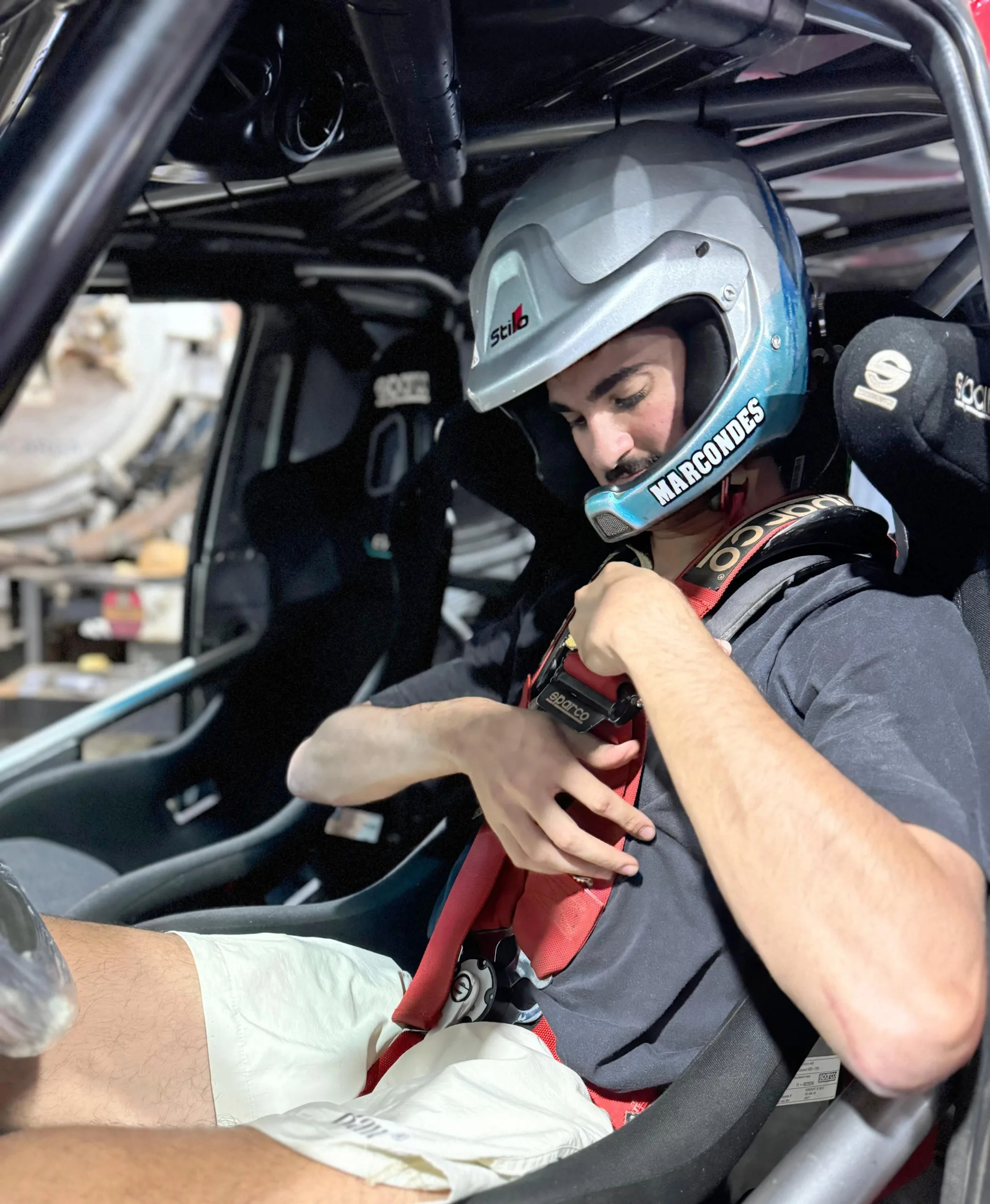 O jovem Pedro Marcondes estreia como piloto de rali amanhã, tendo como navegador o experiente Artêmio Pauluci - Foto: Divulgação