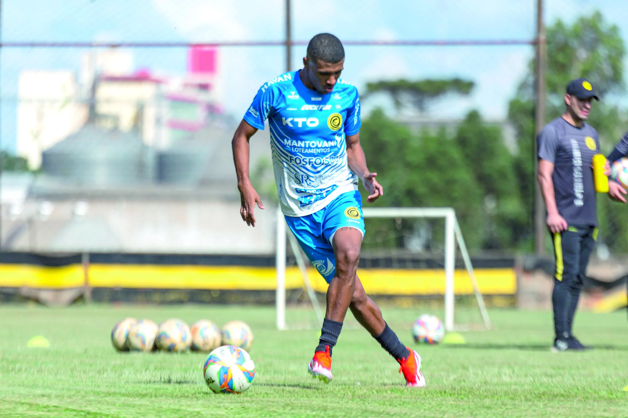 Futebol Clube Cascavel apresenta elenco para temporada 2025. Venha conhecer os jogadores que vão defender a Serpente Aurinegra - Foto: Assessoria 