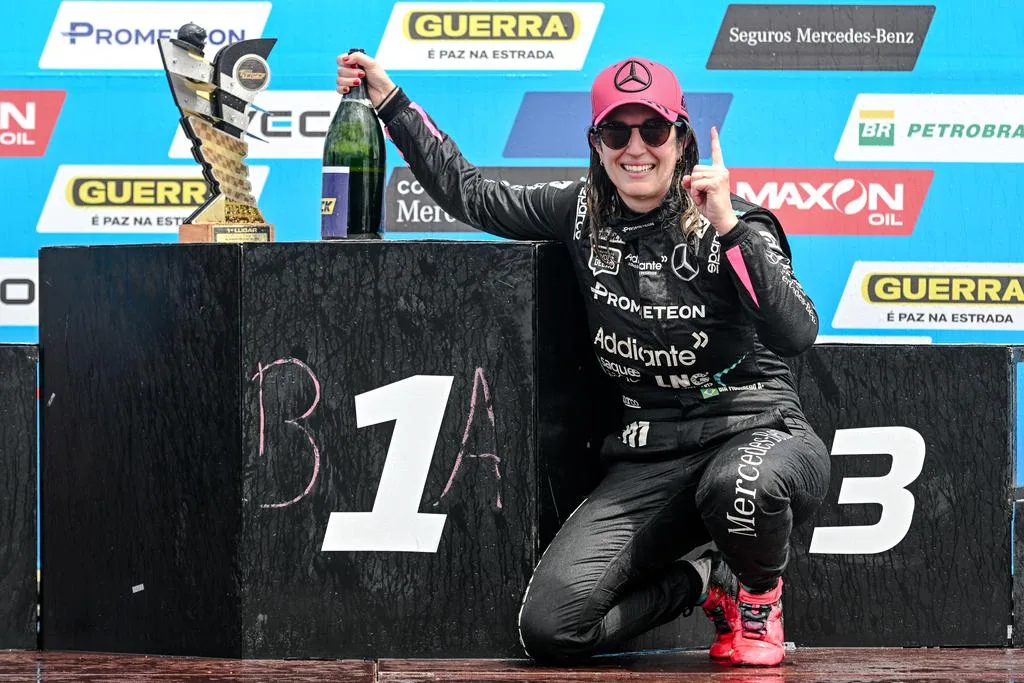 Bia Figueiredo faz história e é primeira mulher campeã na Copa Truck