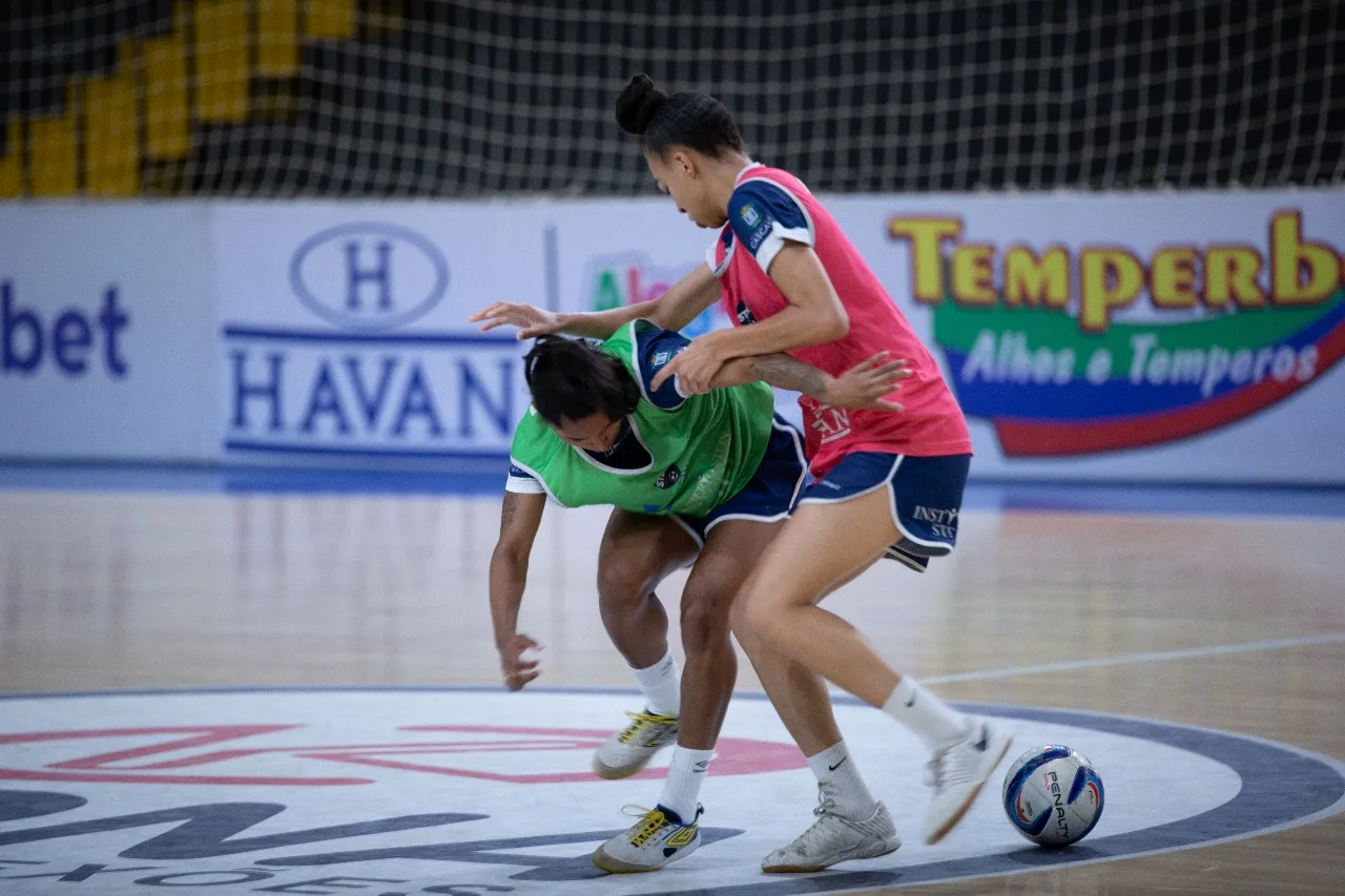 Última partida das semifinais da Série Ouro de futsal feminino. Stein Cascavel enfrenta Cianorte para decidir vaga na final - Foto: Assessoria