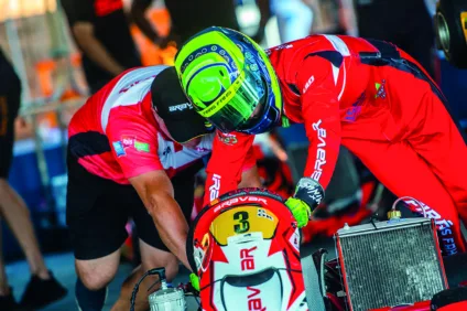 Firás Fahs trabalhou muito para conquistar o quarto lugar no Brasileiro de Kart em Londrina - Bruno Gorski/Divulgação