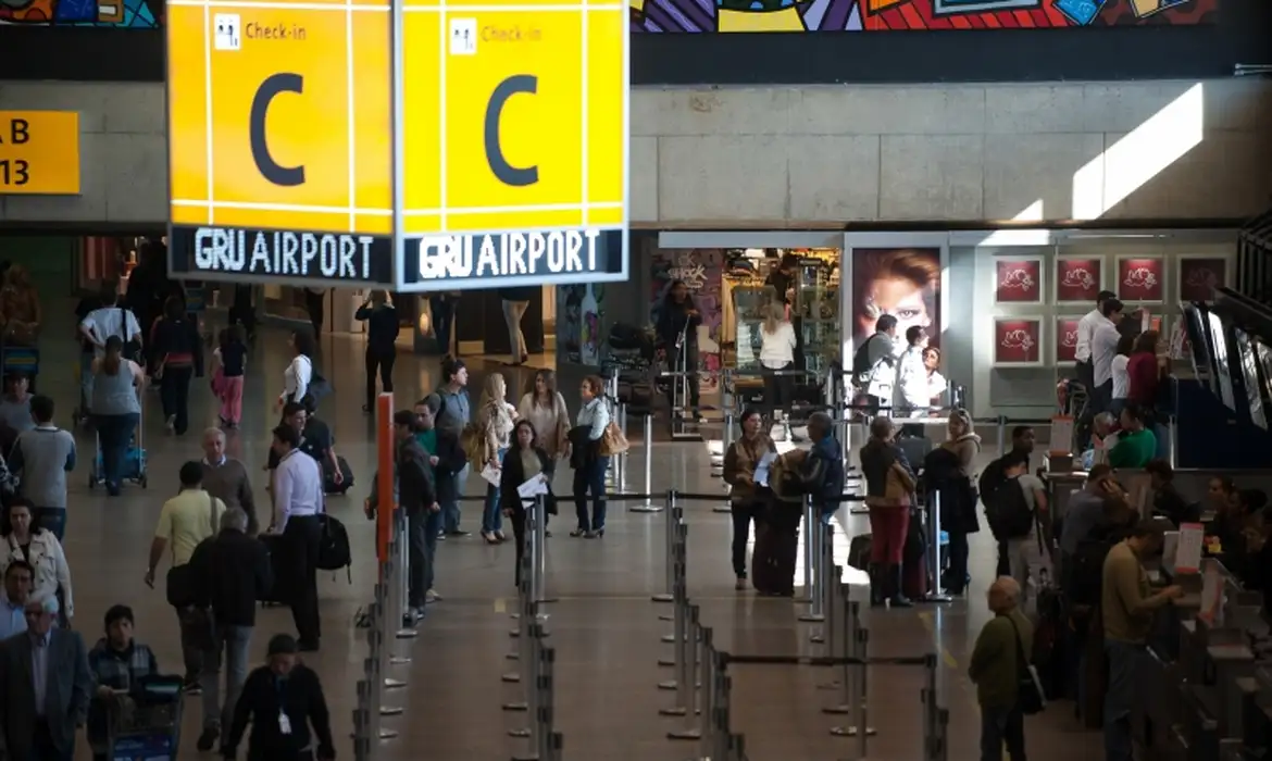 Programa para passageiros autistas nos aeroportos é anunciado pelo governo. Saiba mais sobre as salas especiais e adaptações voltadas para esse público - Foto: Agência Brasil