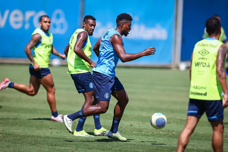 Grêmio pode alterar esquema tático para jogos fora de casa. Foto: Lucas Uebel/Gremio