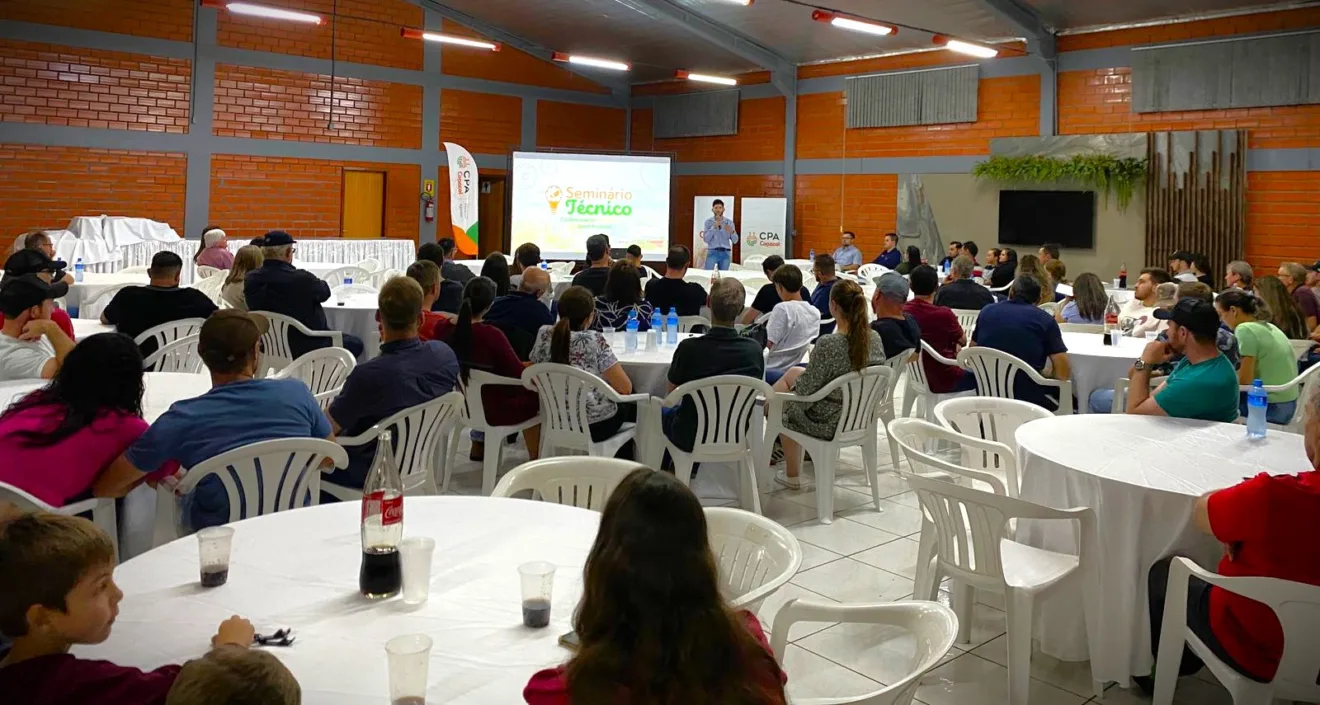 Participe dos Seminários Técnicos da Copacol e aprimore seu conhecimento para obter melhores resultados na safra de milho - Foto: Assessoria Participe dos Seminários Técnicos da Copacol e aprimore seu conhecimento para obter melhores resultados na safra de milho - Foto: Assessoria