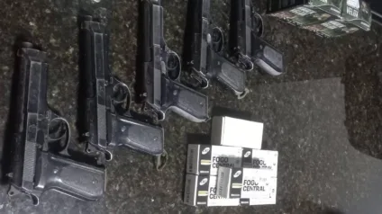 Polícia Militar apreende arsenal de armas e munições furtadas do Exército Brasileiro em Espigão Alto do Iguaçu - Foto: Divulgação