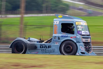 Fabrício Rossatto está em sexto na classificação da categoria F-
Truck - Foto: Vanderley Soares
