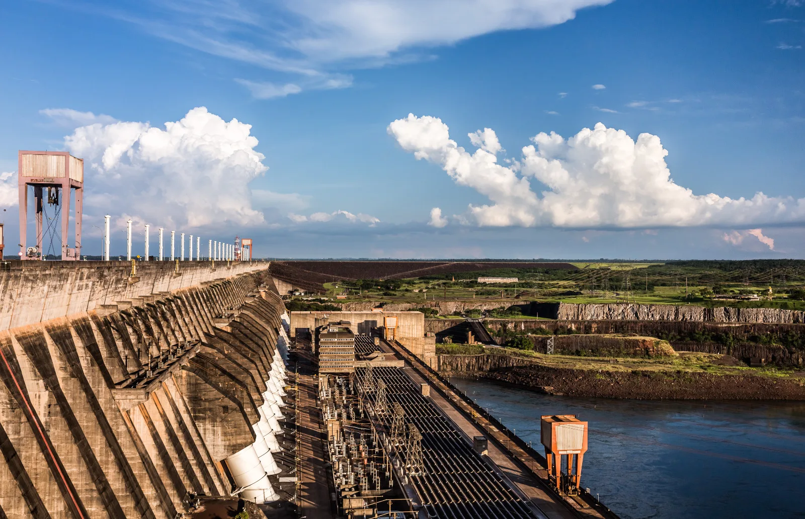 Itaipu entrou para o Guinness World Records (GWR), como a maior usina em geração acumulada de energia. 
Crédito: Alexandre Marchetti/Itaipu Binacional.